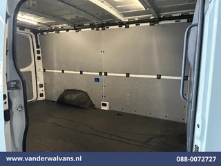 Mercedes-Benz Sprinter 2020 - 314 CDI 143pk L2H1 Euro6 Airco | Camera | Apple Carplay | Trekhaak | Chauffeursstoel afbeelding 12