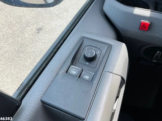 Volkswagen Crafter 2020 - E-Crafter 100% Elektrisch 9 persoon + 2 rolstoelvervoer bild 14