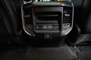 Dodge Ram 1500 2024 - 5.7 V8 Laramie Night immagine 32