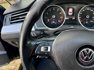 Volkswagen Passat 2015 - 1.8 TSI Highline DSG | Full Options | PANO zdjecie 19