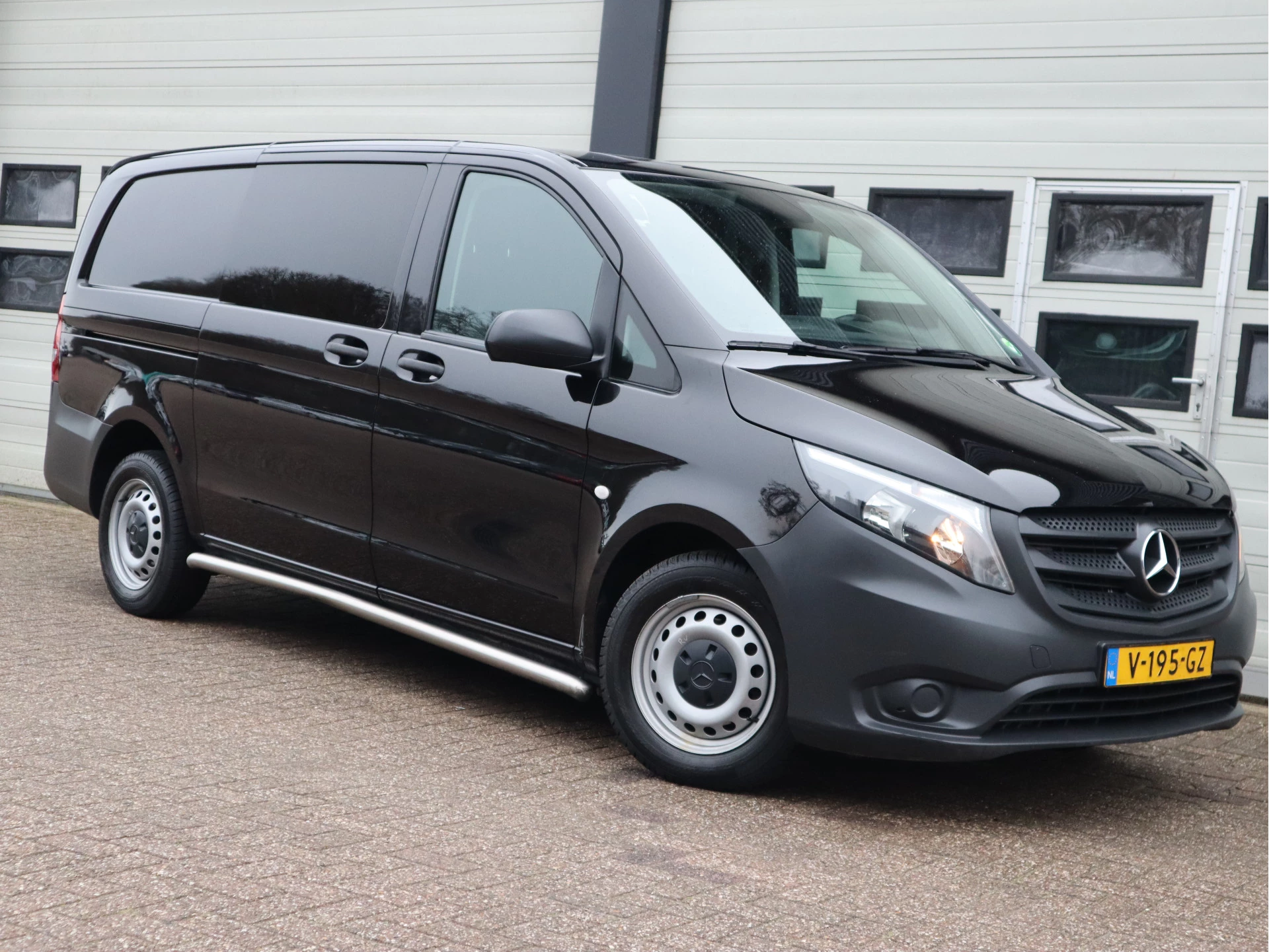 Mercedes-Benz Vito 2017 - 111 CDI Euro 6 Lang L2 DC 5 Pers. - Trekhaak - Dealer Onderhouden Bild 3