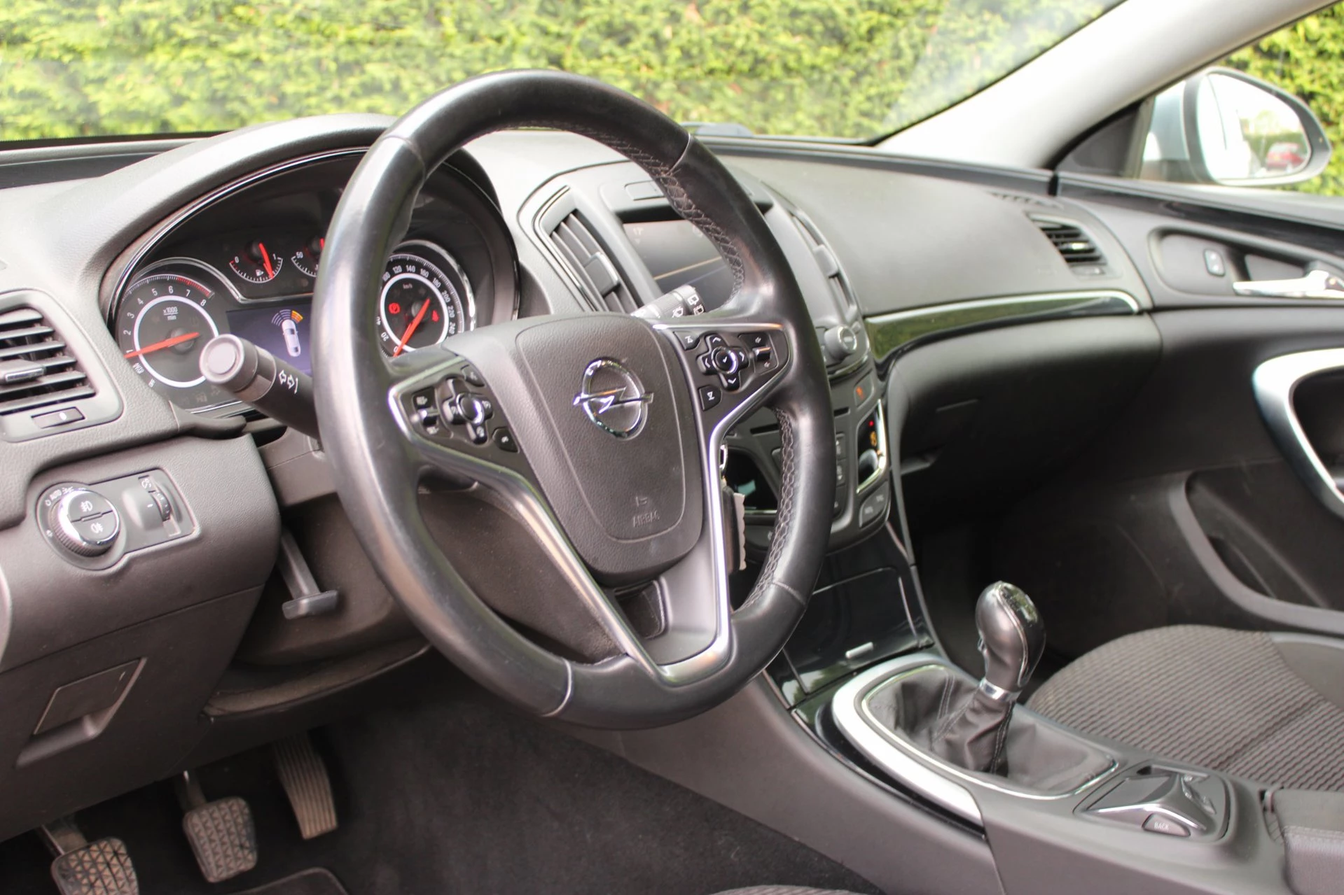 Opel Insignia 2014 - Sports Tourer 1.6 T Cosmo Trekhaak Camera 170PK afbeelding 5
