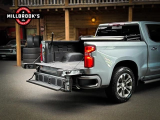 Chevrolet Silverado 2024 - USA High Country 6.2 V8 420 PK bild 12