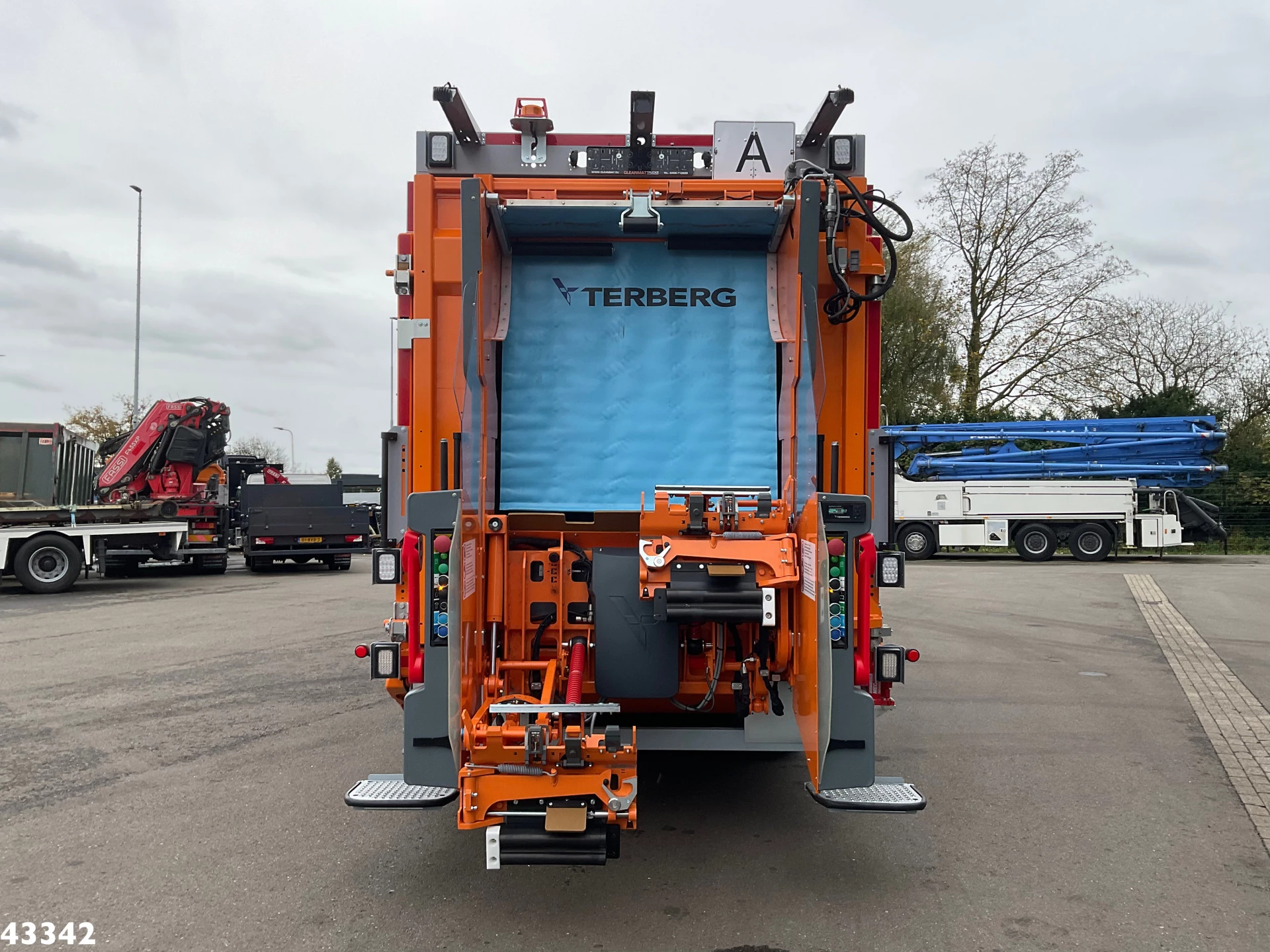 Mercedes-Benz Actros 2024 - 2533 Terberg RosRoca 21m³ obrázek 8