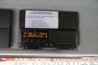 Mercedes-Benz Arocs 4151 2019 - | 8X6 | Voith Retarder | 250470Km | 2019 | Full Spring Suspension | New Tires 100% | Manual Gearbox | French Truck obrazek 49