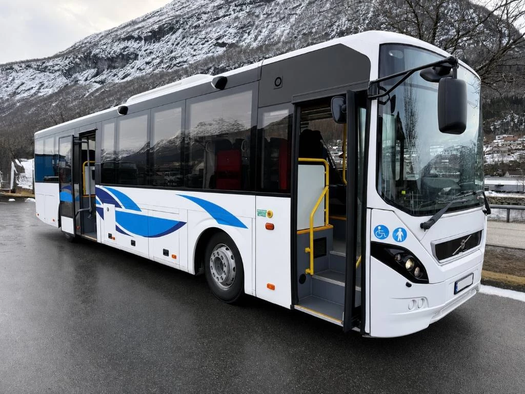 Volvo 2014 - 8900. 12,2m. 3 Units! afbeelding 1