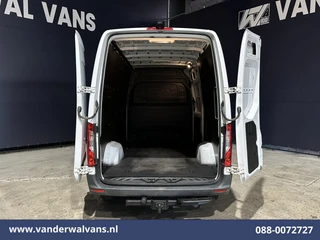 Mercedes-Benz Sprinter 2020 - 317 CDI 170pk 3500kg Trekhaak L2H2 Euro6 Airco | Camera | Cruisecontrol afbeelding 3 miniatuur