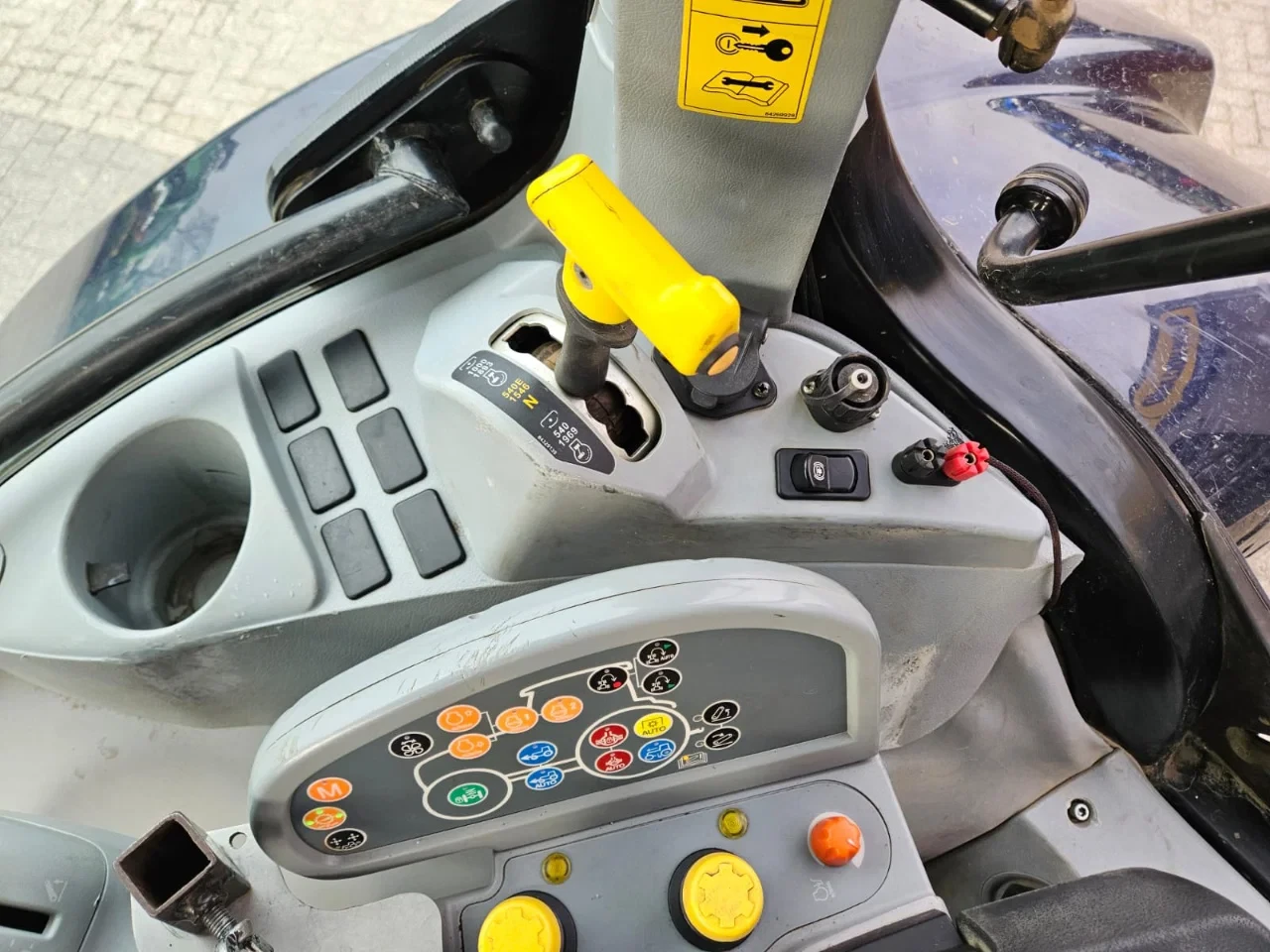 New Holland T6.160 AC 2015 - Autocommand immagine 28