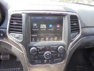 Jeep Grand Cherokee 2015 - 4X4 SUMMIT EDITION 3.0 LTR V6 obrazek 16