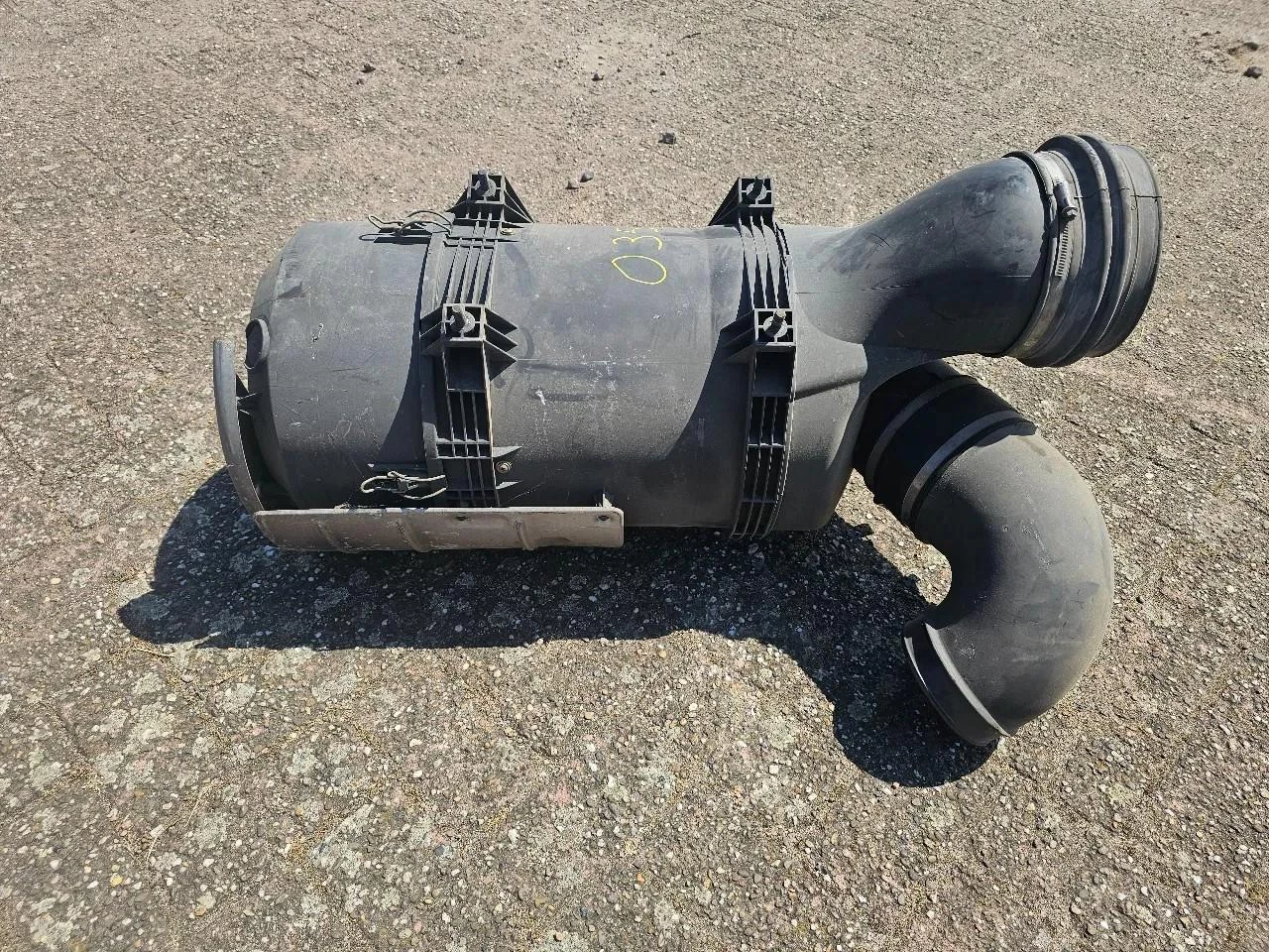 Mercedes-Benz Air Filter Housing zdjęcie 5