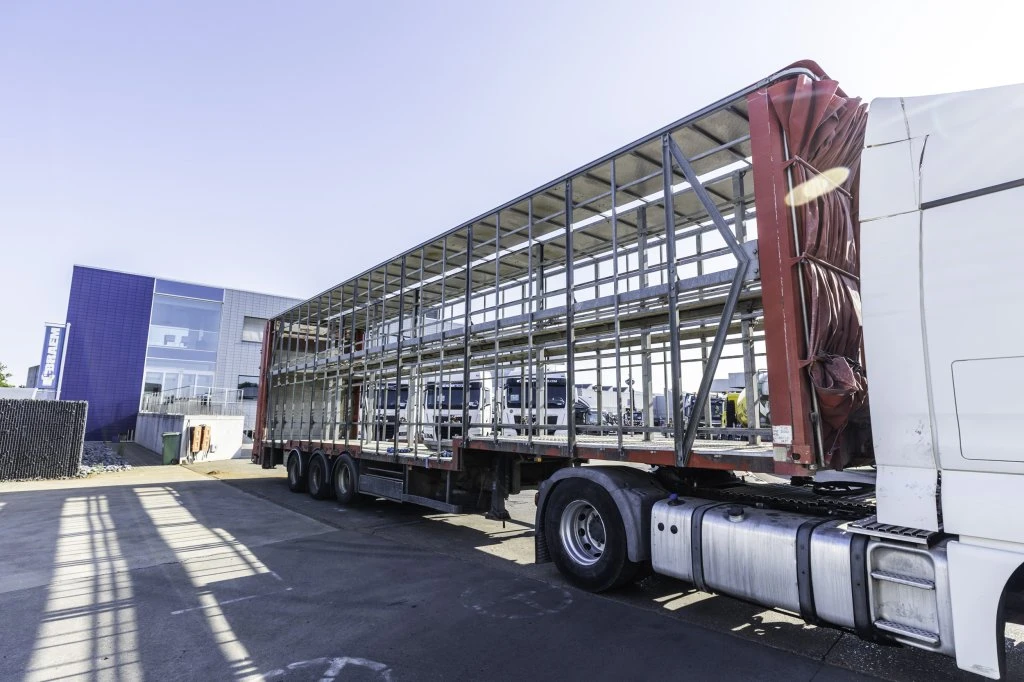 Lecitrailer 2012 - CUELLO CISNE 3E-RD+DOUBLE ETAGE+DHOLLANDIA 2TON afbeelding 2