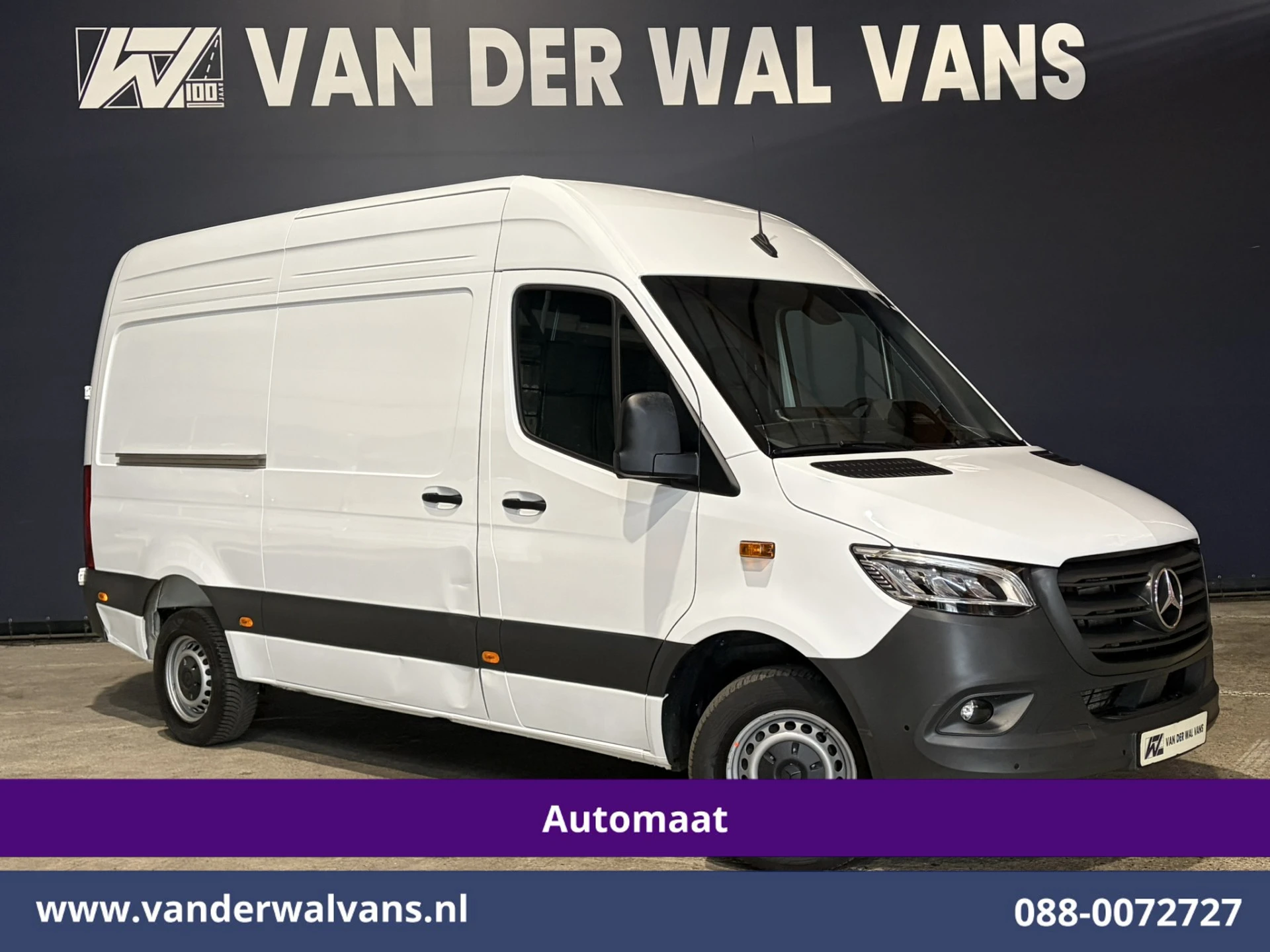 Mercedes-Benz Sprinter 2024 - 317 CDI 170pk 9G-Tronic Automaat L2H2 2025 model Euro6 Airco | Camera | Navigatie | Adaptieve Cruisecontrol | LED image 1
