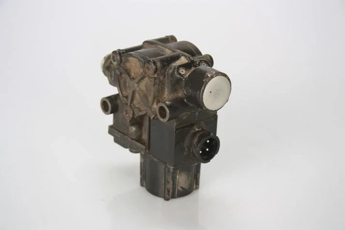 Knorr-Bremse - Brake System Drukregelklep ABS afbeelding 1