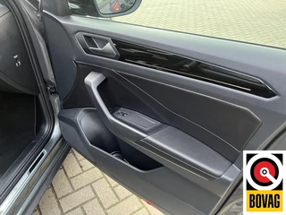Volkswagen T-Roc 2023 - 1.5 TSI 3x R-Line Business, Cam, Leder, FULL obrazek 25