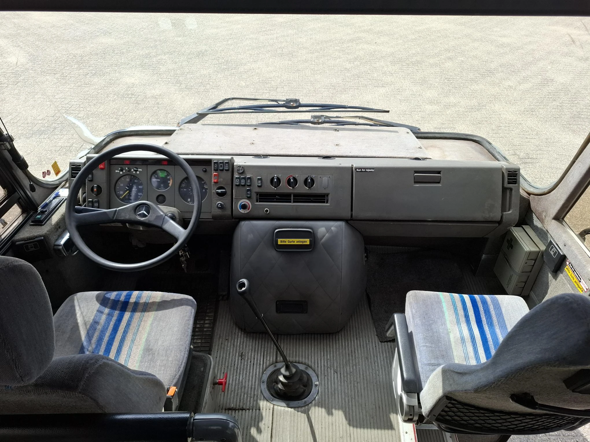 Mercedes-Benz 1991 - 814 D / 317828 KM / 23 PERSONS / FULL-STEEL / PARKHEAT+COOL / DOUBLE AIR REAR / AIRCO / MANUAL / 1991 afbeelding 18