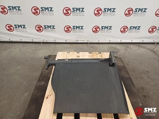 Mercedes-Benz N/A 2021 - Occ spatbord linksachter + steun Mercedes imagen 1