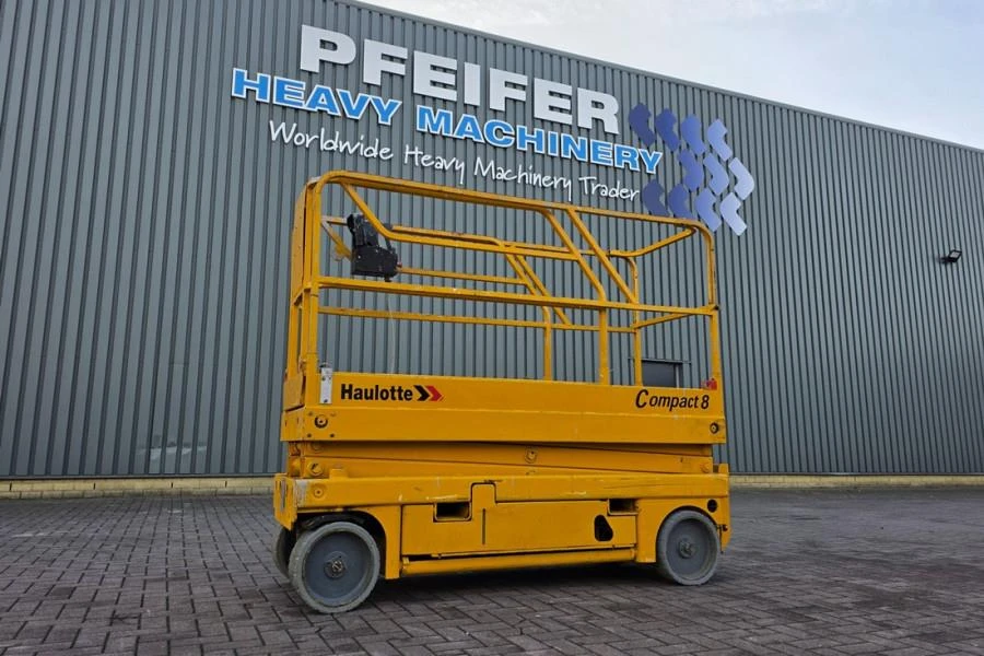 Haulotte 2011 - Compact 8 As-Is, Electric, 8.2m Working Height, 35 immagine 1