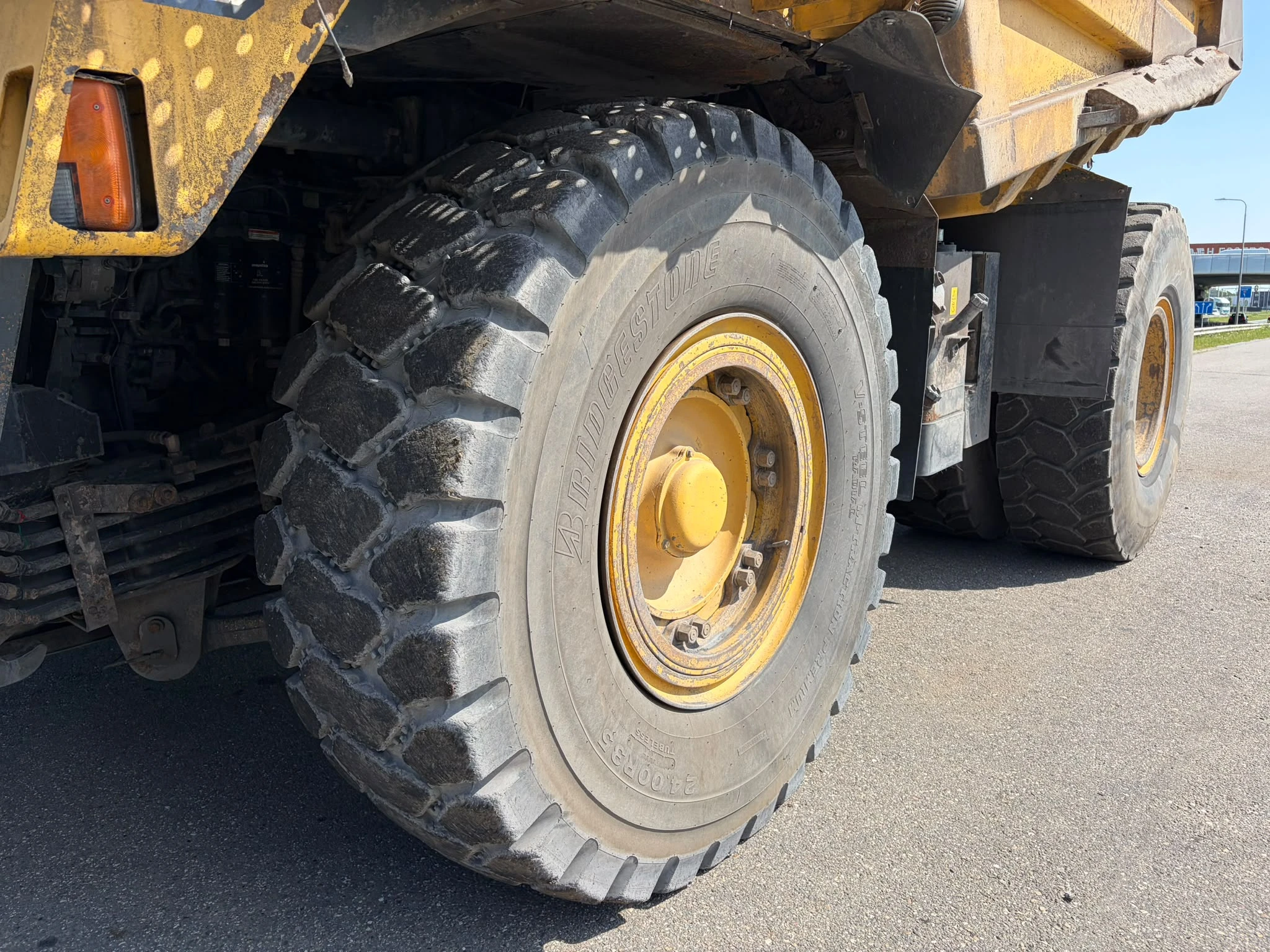 Komatsu HD605-7 2005 afbeelding 14