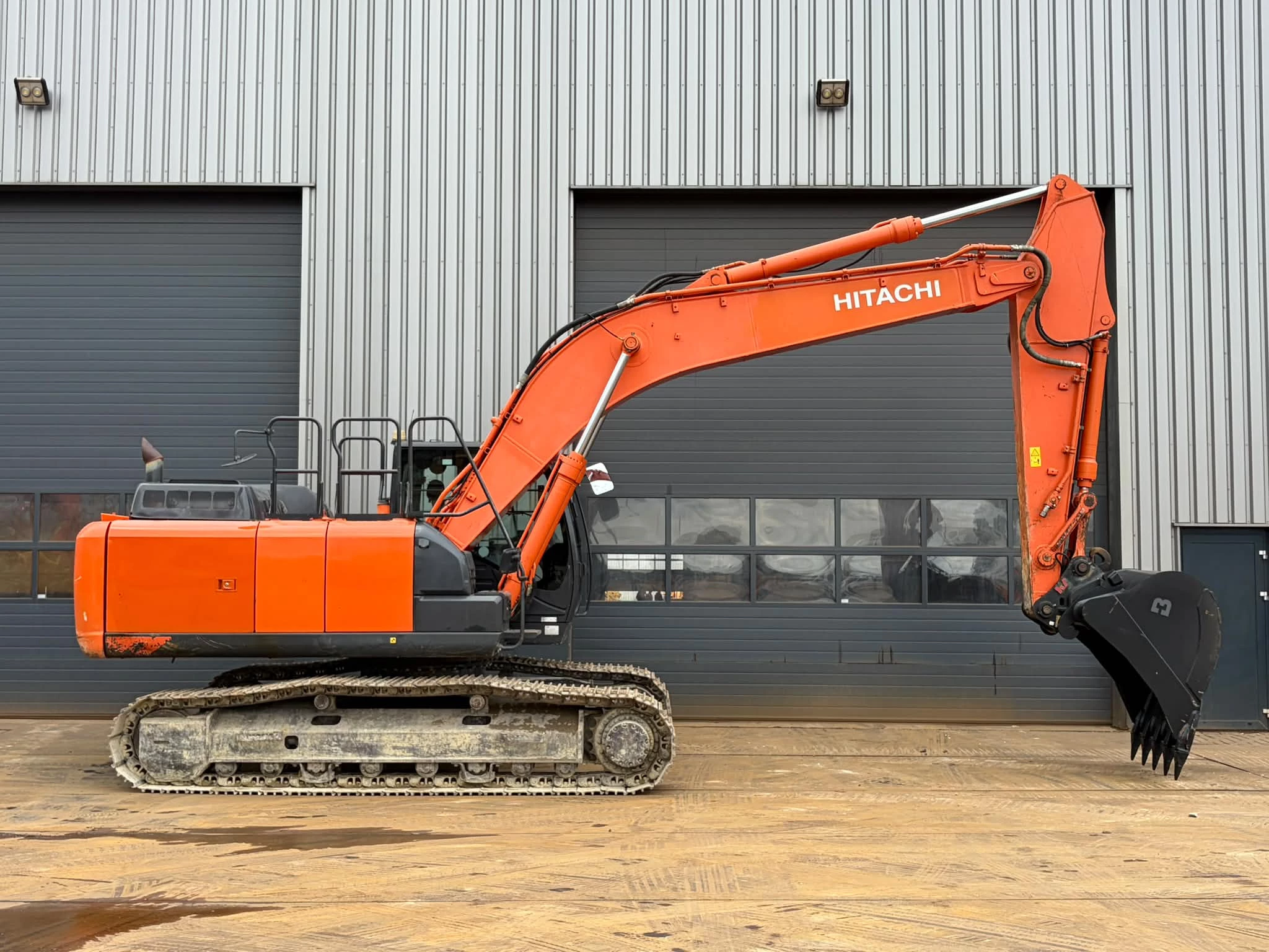 Hitachi ZX210LC-6 New Bucket 2018 imagen 6