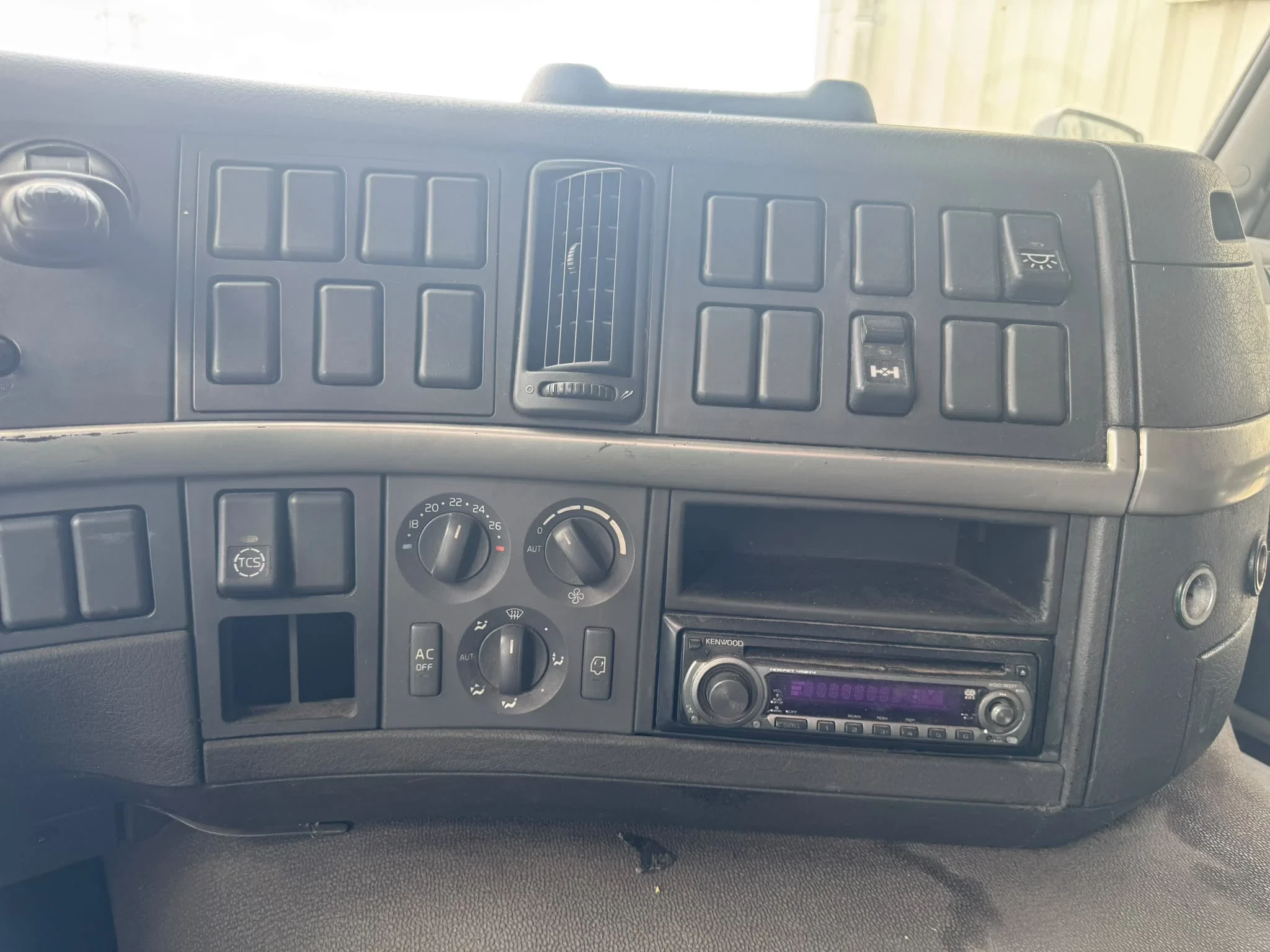 Volvo FM 2002 - 9-300 , Belgium truck, Euro 3 , Airco afbeelding 11