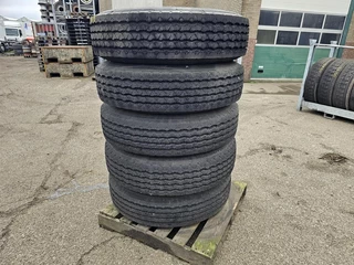 MICHELIN 275/80 R 22.5 2005 - N/A bild 1