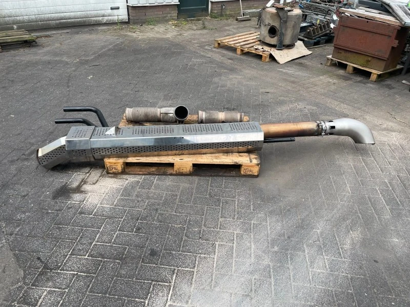 DAF - 2019047 / 1952336 / 2138668 / 2025512 VERTICALE UITLAATPIJP afbeelding 2