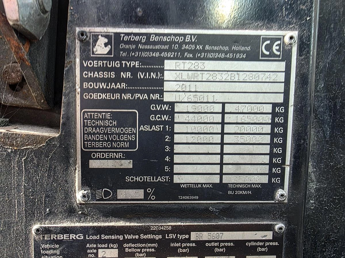 Terberg RT283 | TERMINAL TRACTOR 4X4| TURNING CHAIR. | AUTOMATIC GEAR | NOT RUNNING. 2011 изображение 8