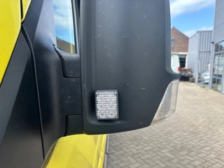 Mercedes-Benz Sprinter 2017 - 319CDI L2H2 AMBULANCE AUTOMAAT V6 MOTORSCHADE obrazek 20