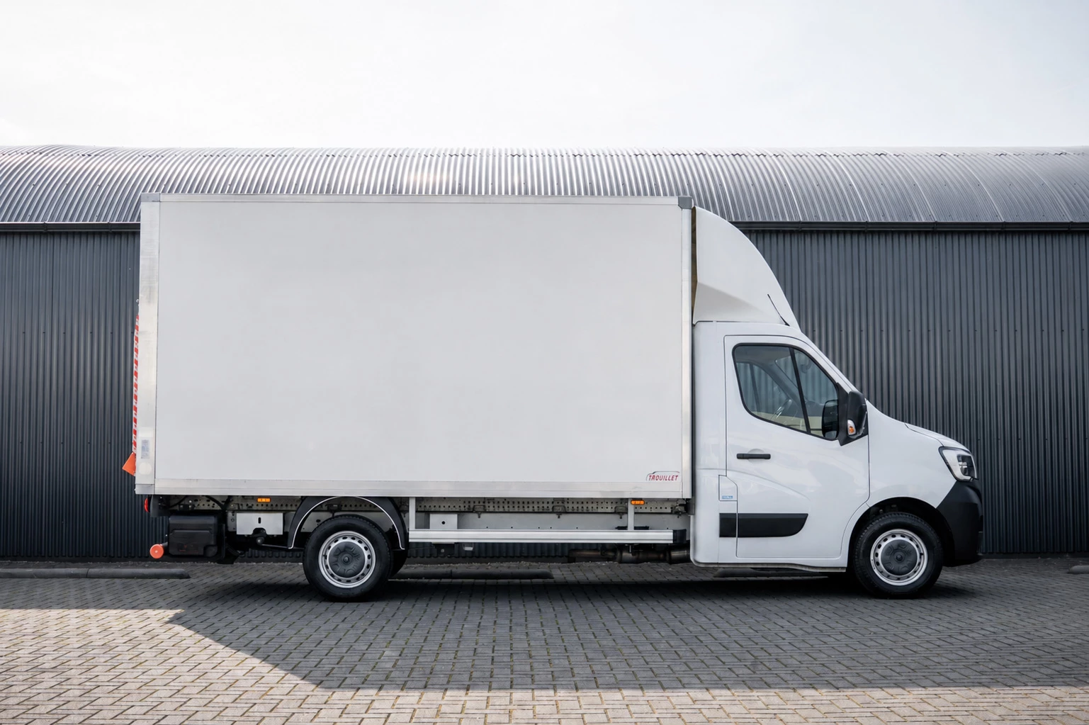 Renault Master 2023 - 2.3dCi | Bakwagen met Laadklep | LED | Carplay | Camera | Cruise Bild 6