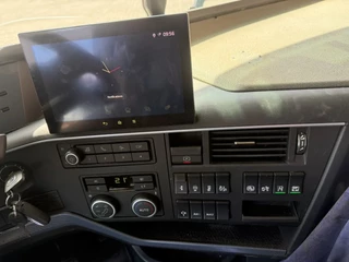 Volvo FH 2023 - FH4-500 / ENGINE RUNNING / ONLY:243874 KM / VEB+ / HYDRAULICS / ACC / LWDS / AUTOMATIC / EURO-6 / 2023 obrazek 22