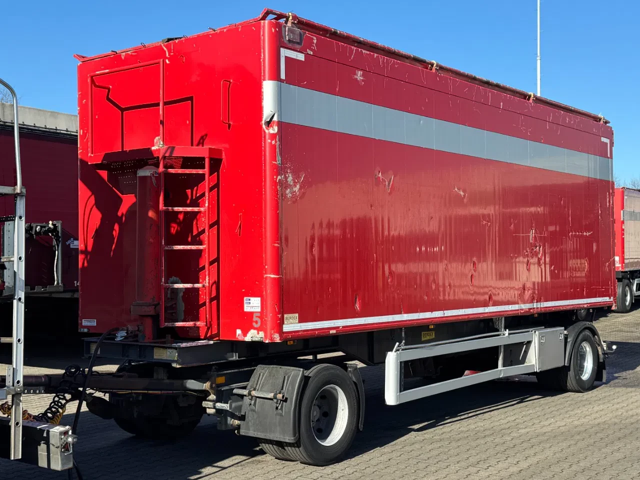 Volvo FH 2013 - 460 Side Tipper with Crane + Trailer image 7