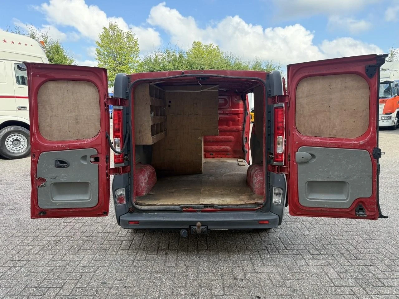 Renault Trafic 2009 - T29 L2/H1 2.0 DCI 66KW E4 afbeelding 9