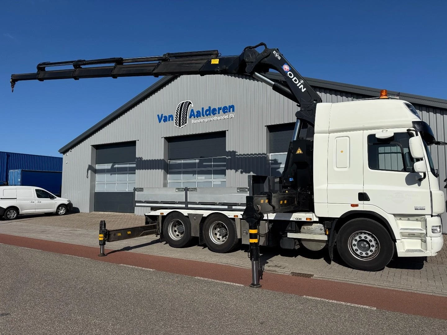 DAF 85 2012 - CF85-460 FAS 6x2 Trekker / Bakwagen, HMF Odin 6020 - K6 image 2