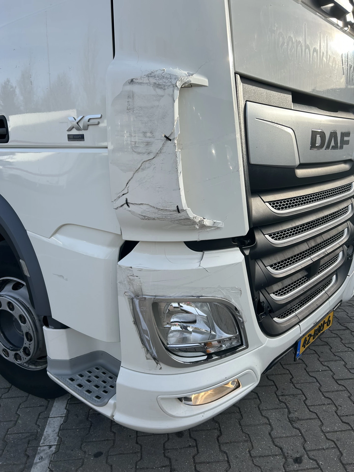 DAF XF 450 FT 2019 - Space Cab / 593 dkm / Skirts image 9