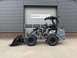 Giant G2700 X-TRA HD+ special color GREY minishovel NIEUW €785 LEASE 2026 afbeelding 3 miniatuur