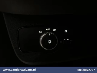 Mercedes-Benz Sprinter 2022 - 317 CDI 170pk L3H2 Euro6 Airco | Camera | Navigatie | Apple Carplay | Cruisecontrol obrazek 17