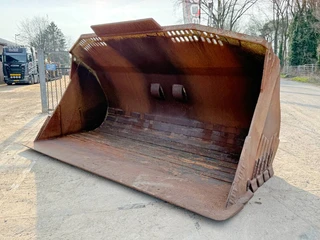 Cat - 988 Bucket - Good Overall Condition en venta