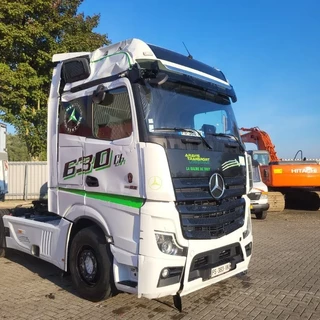 Mercedes-Benz Actros 2020 - 1863 / ENGINE RUNNING / RETARDER / PARK-COOL /HYDRAULICS / ONLY: 268593KM / GIGA-SPACE / MIRRORCAM / AUTOMATIC / EURO-6 / 2020 image 2