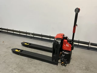 Ep N/A 2026 - F4 Li-ion pallettruck met zwenkwielen image 3