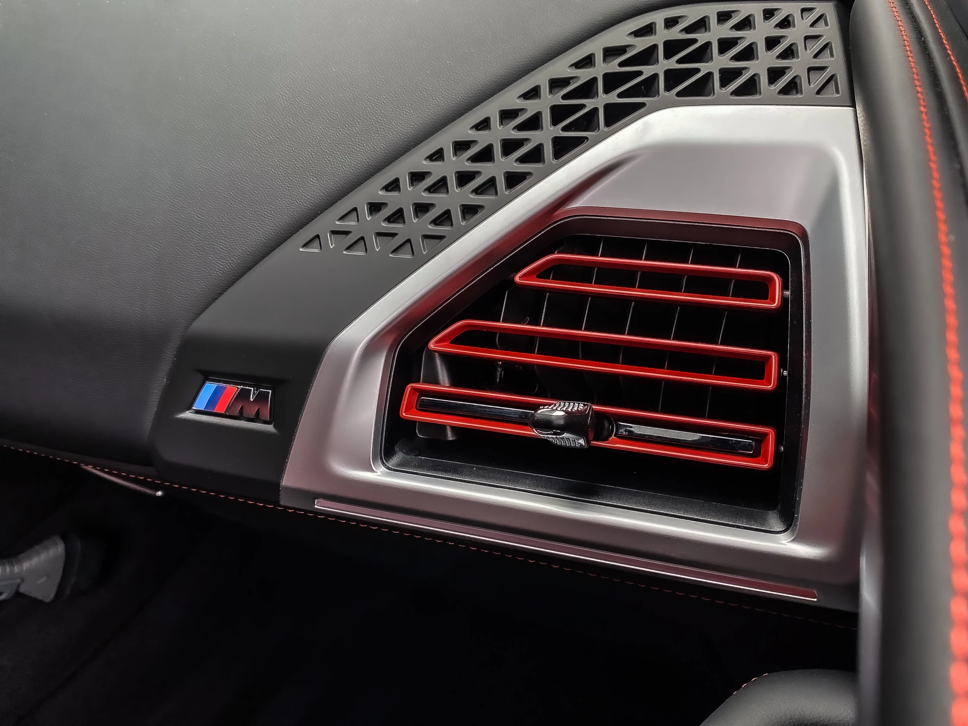 BMW XM 2023 - 748PK V8 PHEV Label Red 30 kWh afbeelding 105