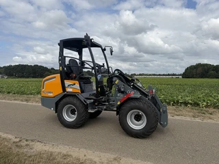 Giant G2700 X-TRA HD + shovel NIEUW (LED verlichting, pro inching) 2026 afbeelding 1 miniatuur