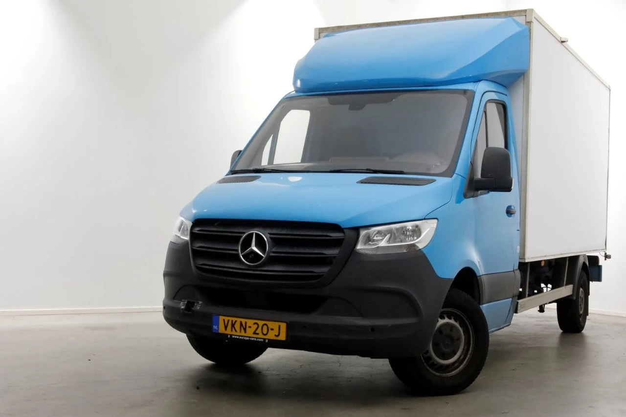Mercedes-Benz Sprinter 2021 - 311 CDI 115pk E6 RWD Bakwagen met achterdeuren 2-Persoons 05-2021 image 1