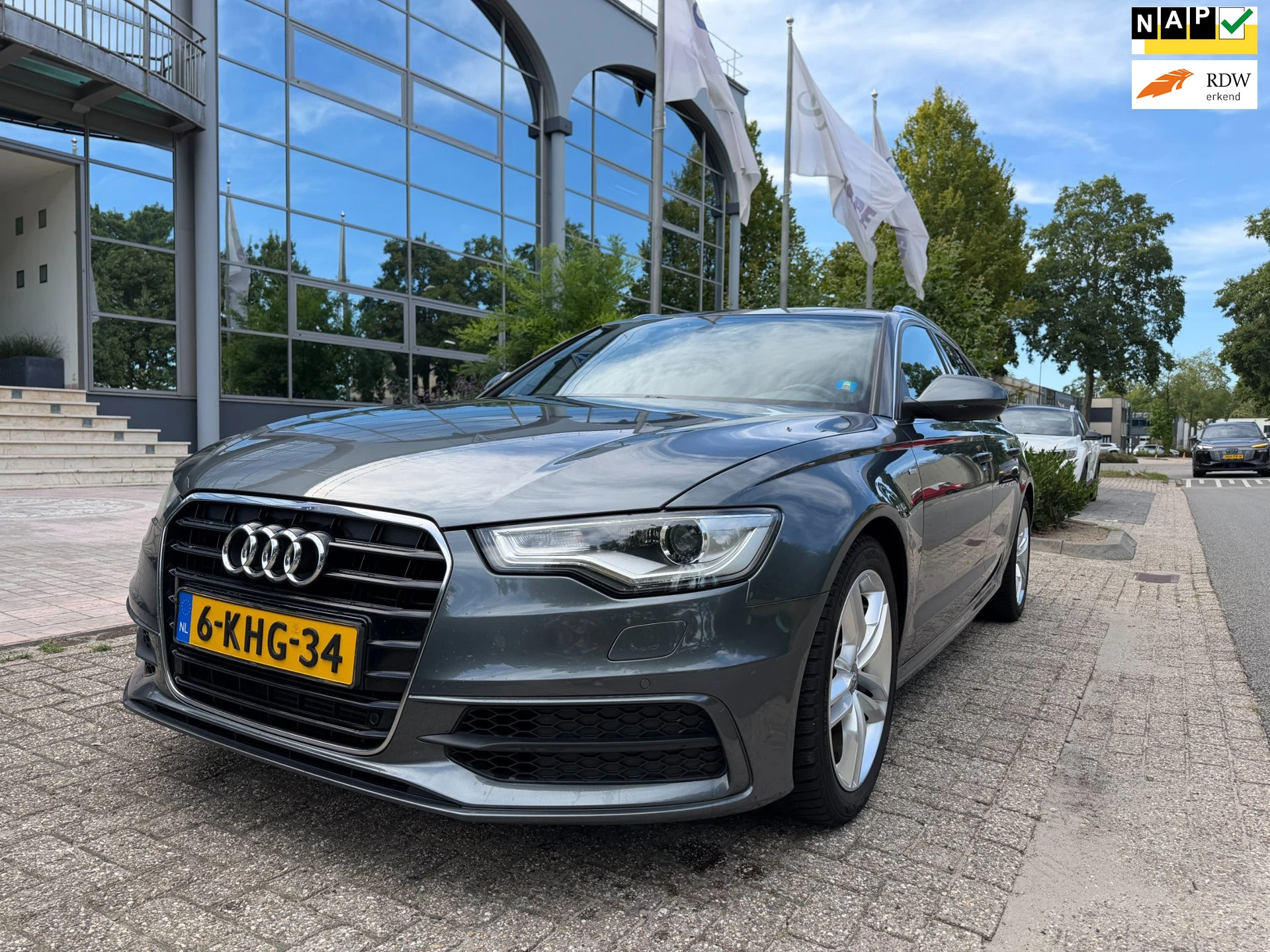 Audi A6 2013 - Avant 2.0 TFSI Pro Line S aut /panoramadak/half leder afbeelding 1