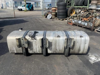 DAF N/A - 1944801 BRANDSTOFTANK 845 LTR 2327X675X620 MM image 4