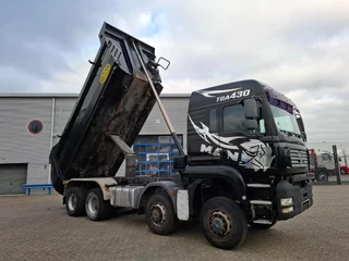 MAN TGA 2006 - 41.430 / 8X8 / 2XBIG AXLE / FULL STEEL / DRUM BRAKES / MEILLER TIPPER / 18-CUBIC / AIRCO / MANUAL / EURO-3 / 2006 imagem 3