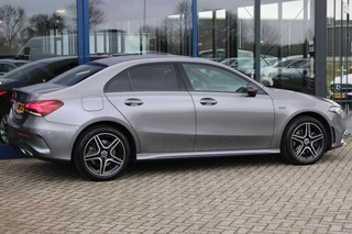 Mercedes-Benz A-Class 2020 - 250e AUT8 AMG Limited NIGHT PAKKET SFEER DISTRONIC CARPLAY obrazek 8