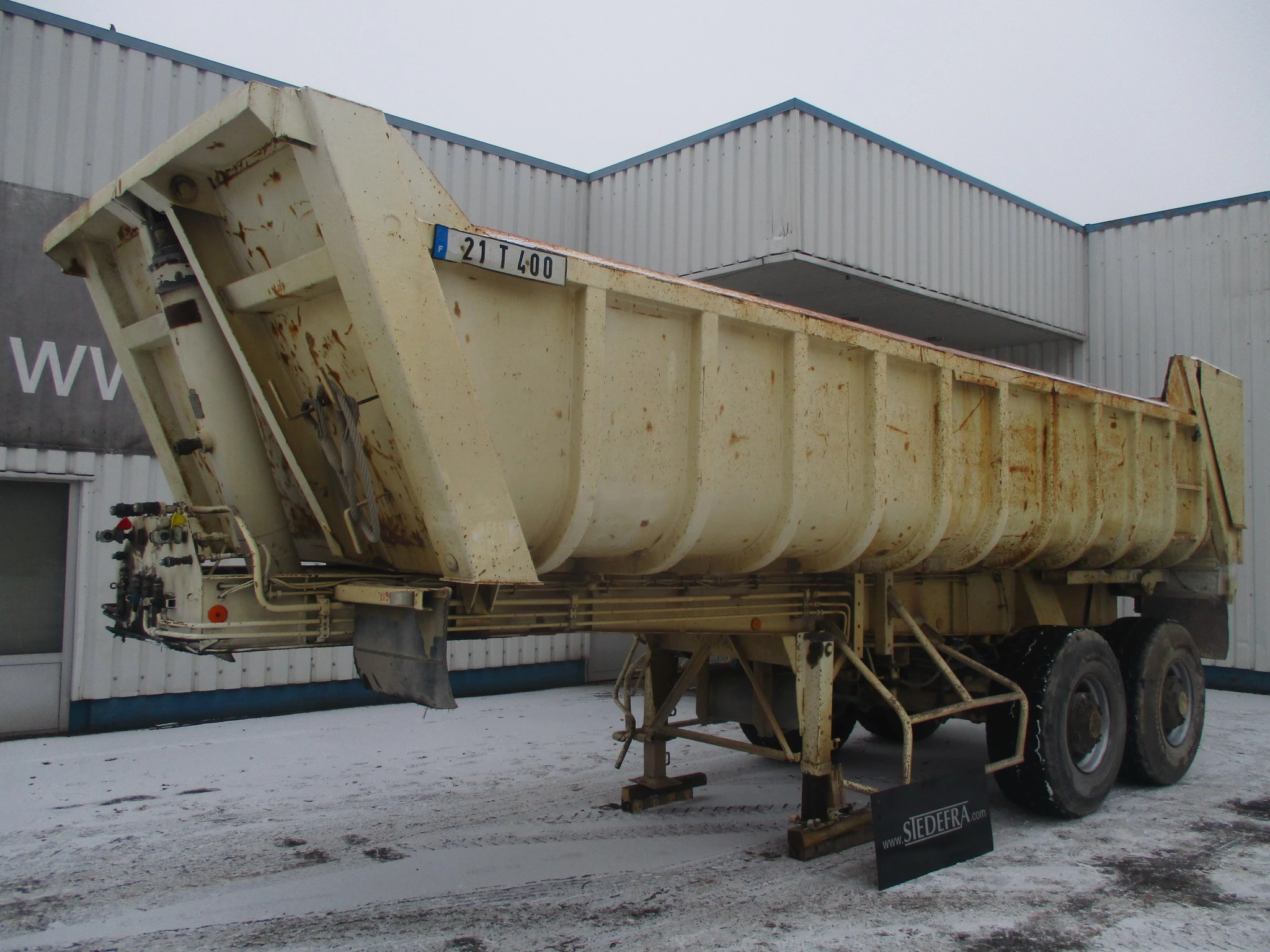 Fruehauf 1987 - 2 Axle ,Steel Tipper , Drum Brakes , Spring suspension afbeelding 1