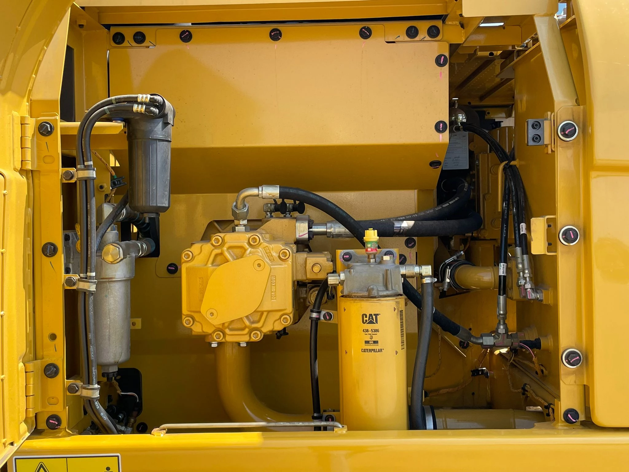 Caterpillar 323D3 2025 imagen 28