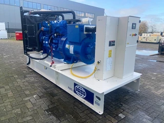 FG Wilson 2026 - P605-3 - 605 kVA Open Genset - DPX-16021-O изображение 2 миниатюра