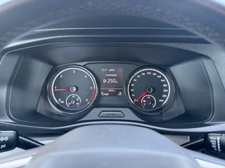Volkswagen Transporter 2021 - 2.0 TDI HIGHLINE / L2H1 / TREKHAAK / AIRCO / CRUISE / NAVI / CARPLAY / LMV obrazek 12